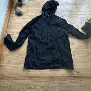 GYMSHARK- Running Windbreaker Black